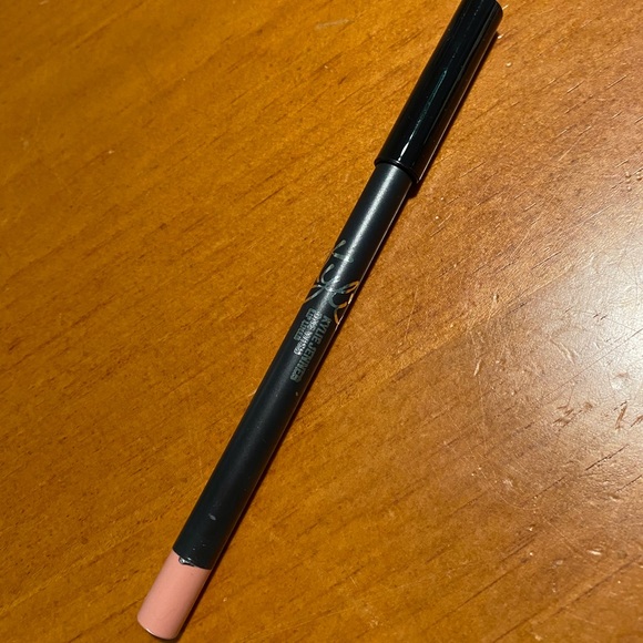 🎉HP🎉Kylie Jenner Matte Lip Kit One Wish 👄 - Picture 9 of 16